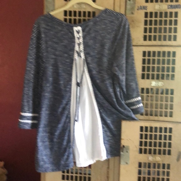 Lane Bryant navy stripe blouse size 14 - Picture 4 of 4